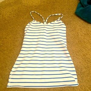 Lululemon top in EUC